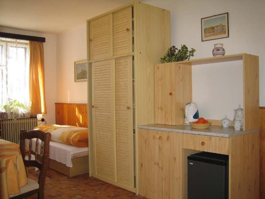 Penzion Nevcehle Urbanov Ruang foto